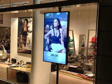 Ecran LCD pour découvrir la collection de produits en digital et offrir une nouvelle expérience à vos clients